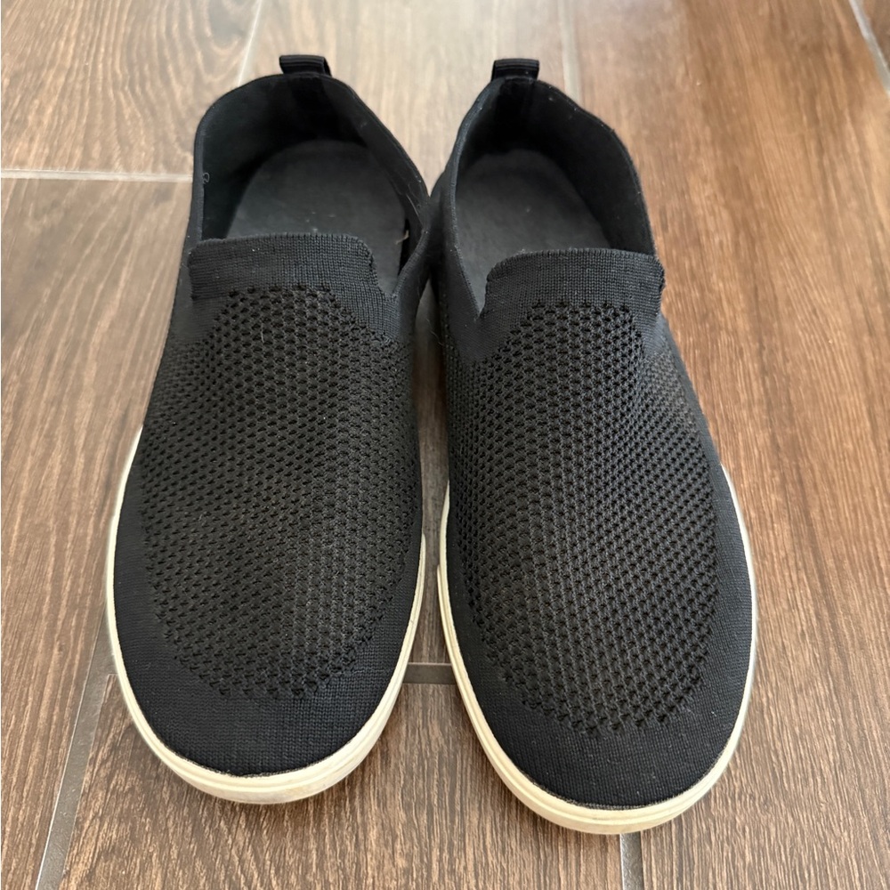 Suavs The Barton Black 7.5 Women’s Slip-On Sneakers